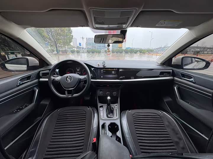 Фото 4 - Volkswagen Lavida