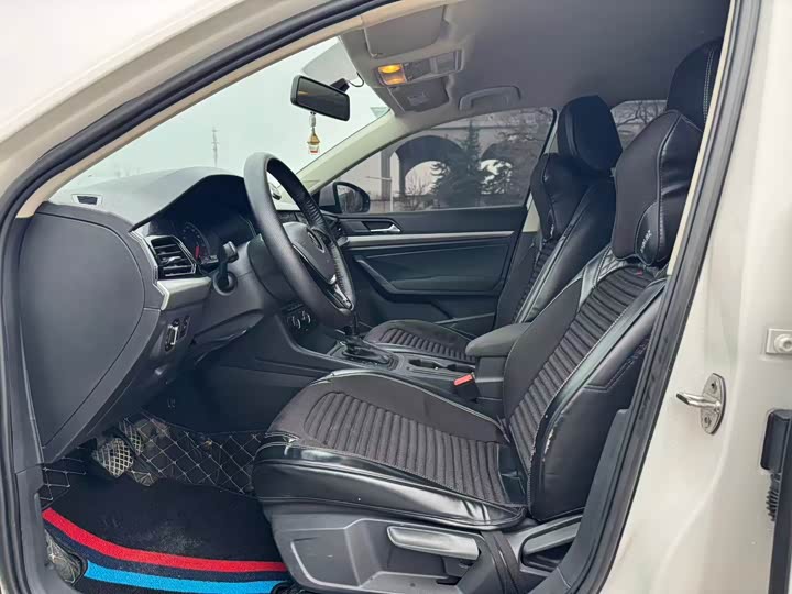 Фото 5 - Volkswagen Lavida