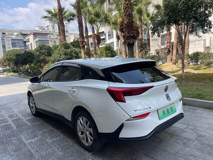 Photo 4 - Buick Velite 6