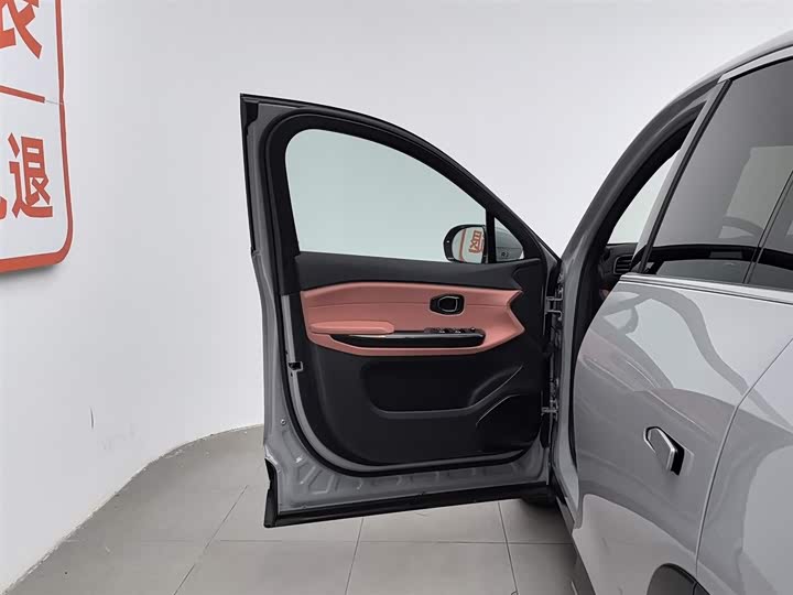 Фото 8 - Nio EC6