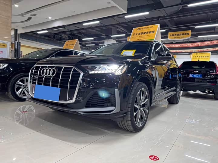 Фото 1 - Audi Q7