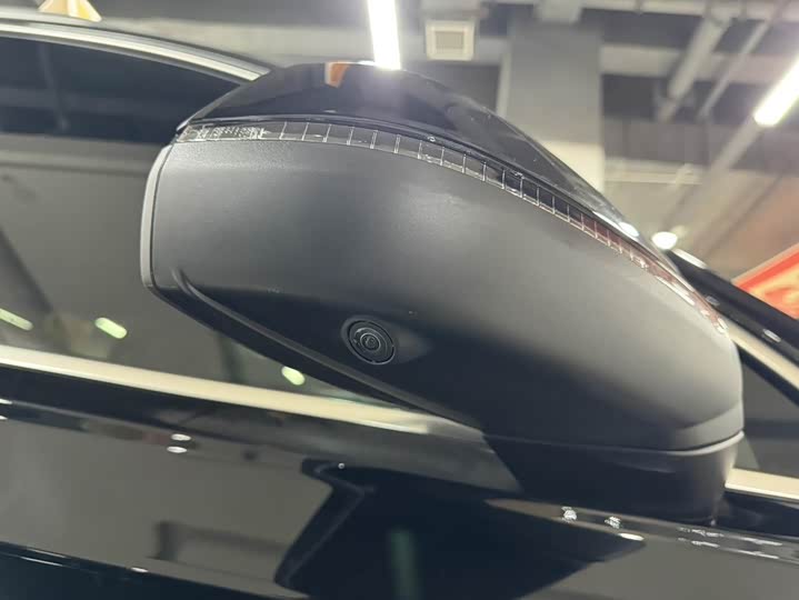 Фото 4 - Audi Q7