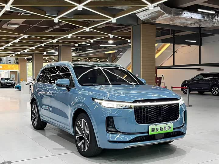 Фото 2 - LiXiang One