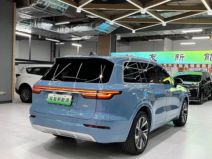 Фото 5 - LiXiang One