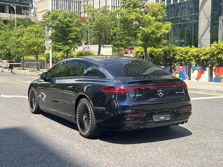 Фото 6 - Mercedes-Benz EQS AMG