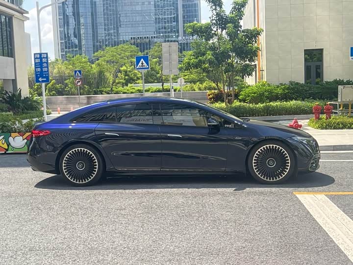 Фото 7 - Mercedes-Benz EQS AMG