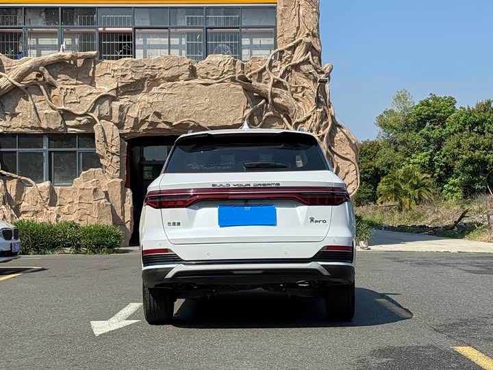 Photo 5 - BYD Song Pro