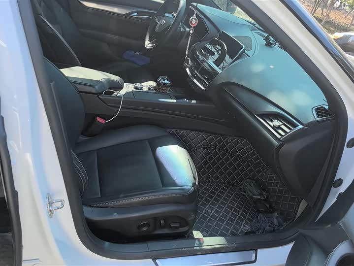 Photo 8 - Cadillac CT5