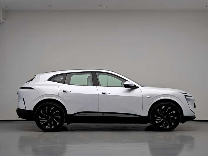 Фото 6 - Avatr 07