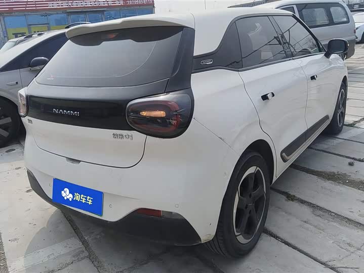 Photo 3 - Dongfeng Yipai 01