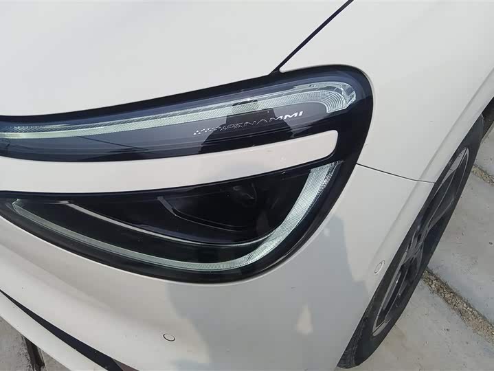 Photo 5 - Dongfeng Yipai 01