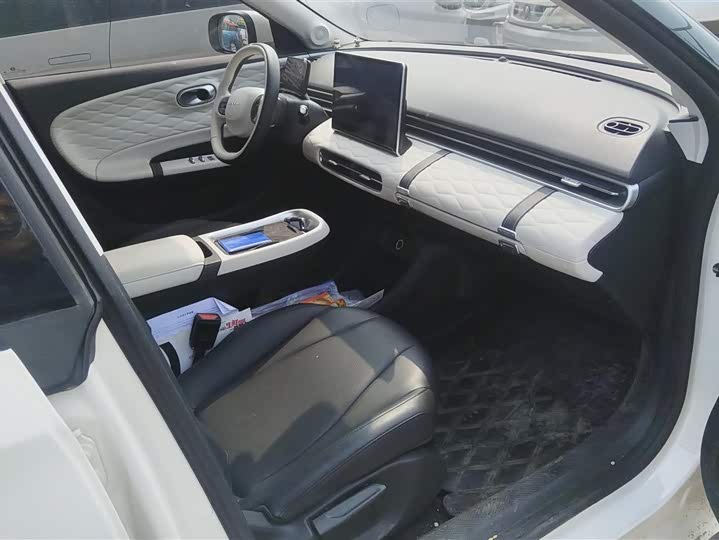 Photo 8 - Dongfeng Yipai 01