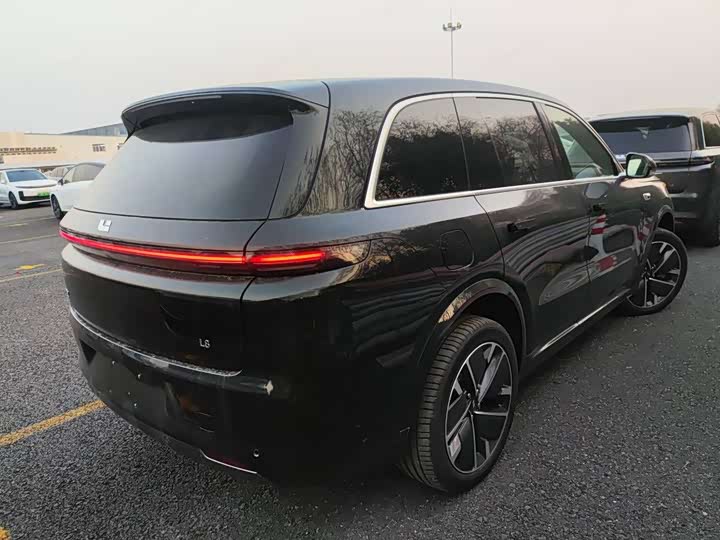 Фото 2 - LiXiang L8