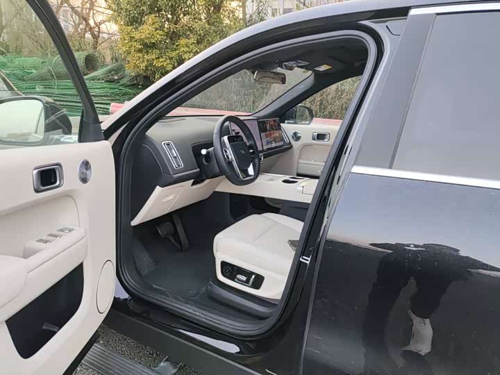 Фото 7 - LiXiang L8