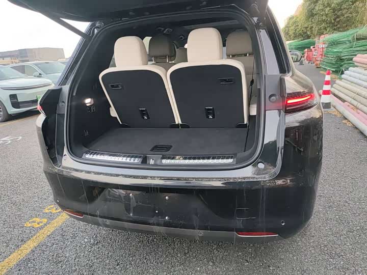 Фото 9 - LiXiang L8