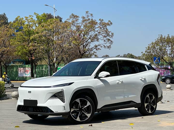 Фото 1 - Geely Galaxy L7