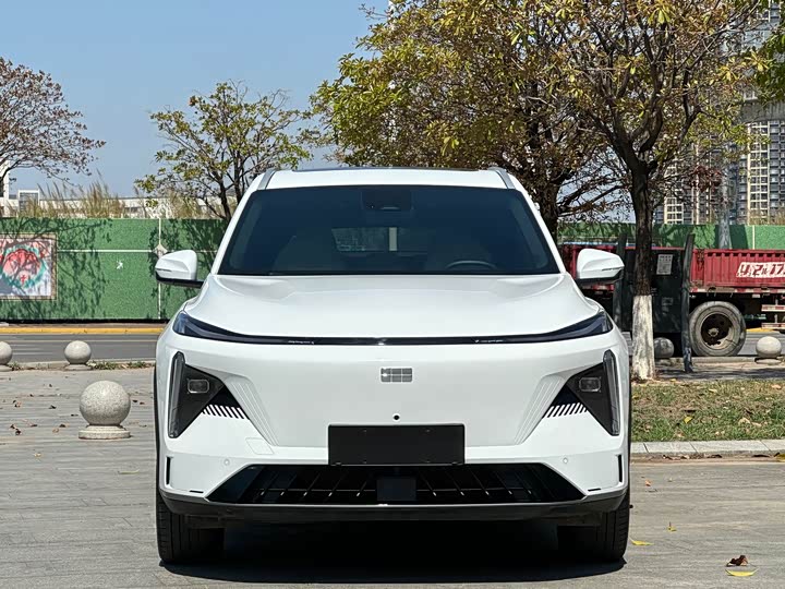 Фото 2 - Geely Galaxy L7