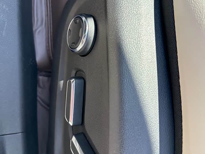 Фото 6 - Geely Galaxy L7