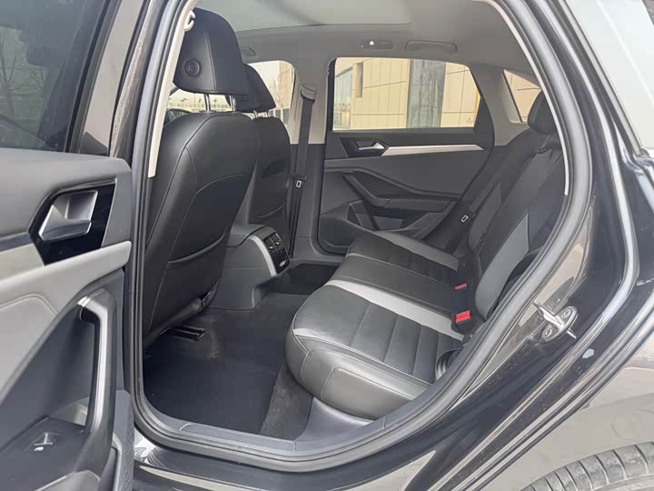 Фото 6 - Volkswagen Sagitar L