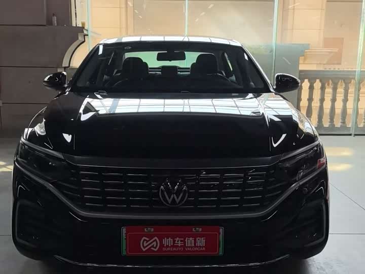 Фото 2 - Volkswagen Passat Hybrid