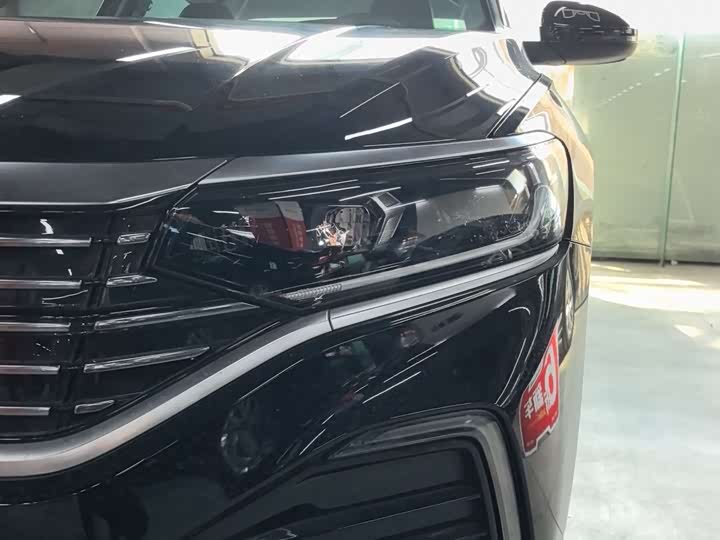 Фото 5 - Volkswagen Passat Hybrid