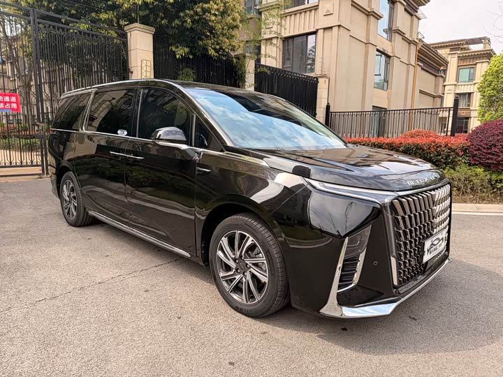 Фото 3 - Maxus G90