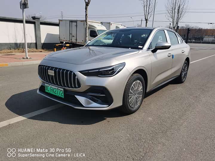 Photo 1 - Geely Galaxy Starshine 6