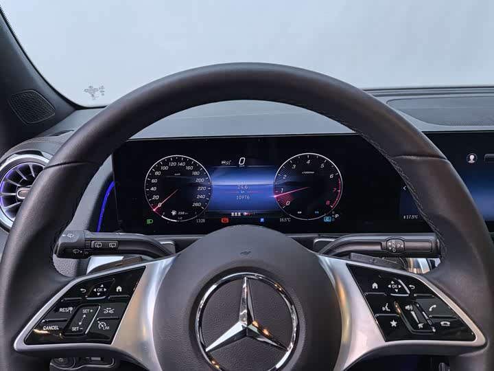 Фото 7 - Mercedes-Benz GLB-Class