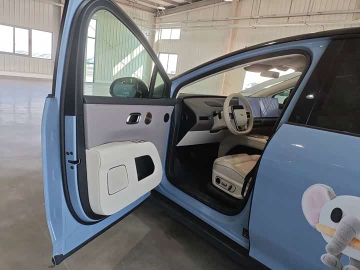 Фото 5 - LiXiang i8