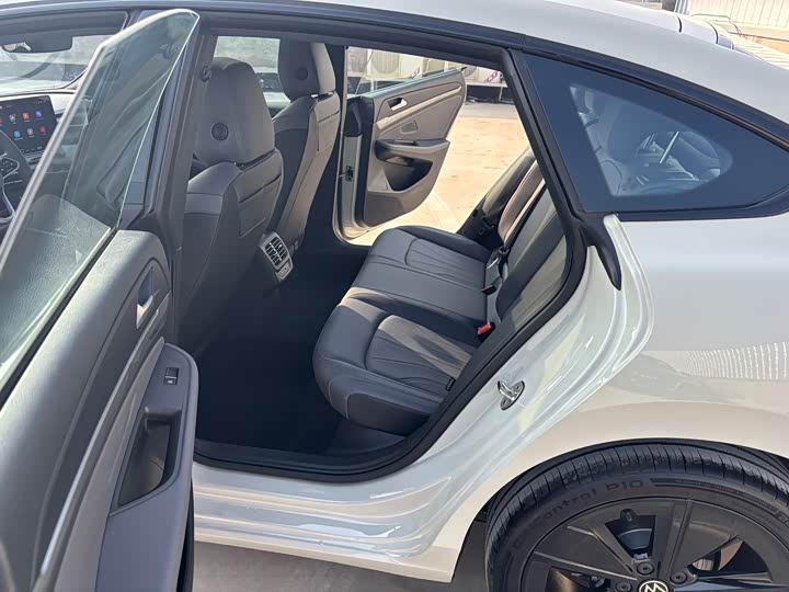 Volkswagen Lamando L 2026 2026款 凌渡L GTS 380TSI 凌风百万纪念版