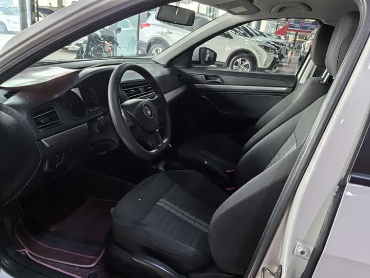 Фото 6 - Volkswagen Lavida