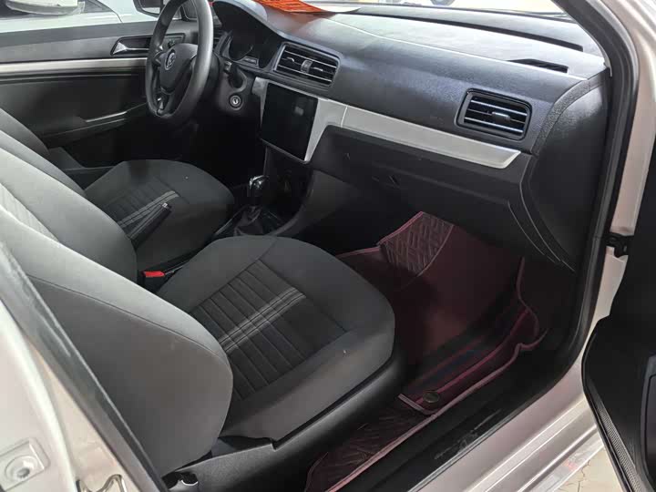 Фото 9 - Volkswagen Lavida