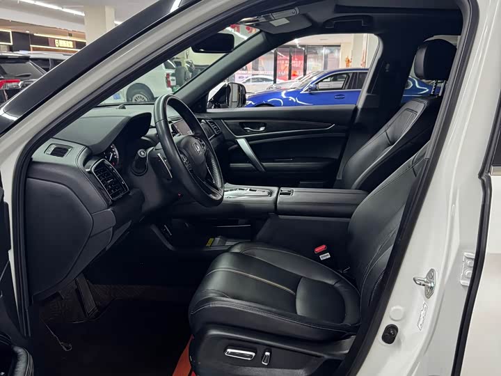 Фото 7 - Honda UR-V