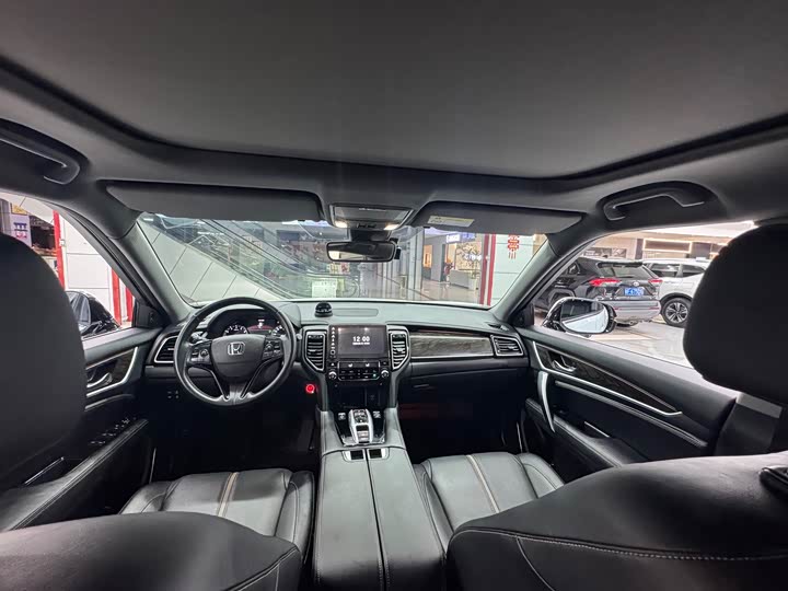 Фото 9 - Honda UR-V