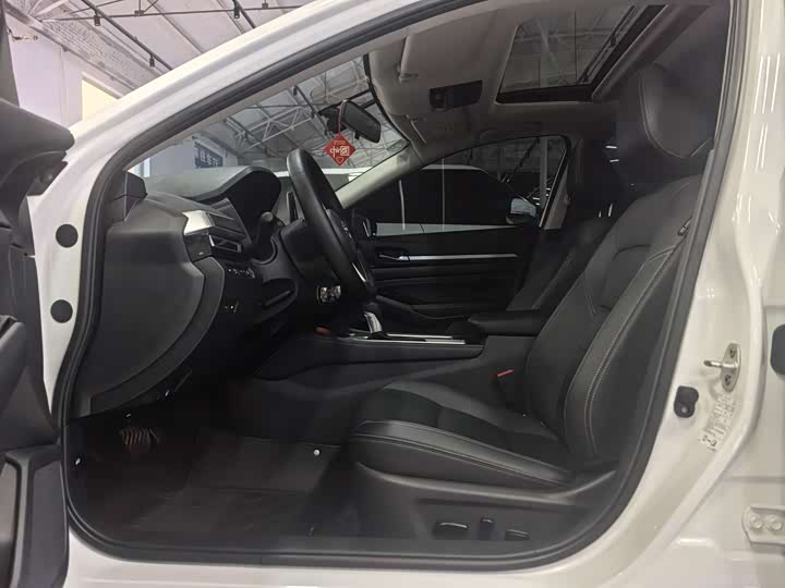 Фото 5 - Nissan Teana