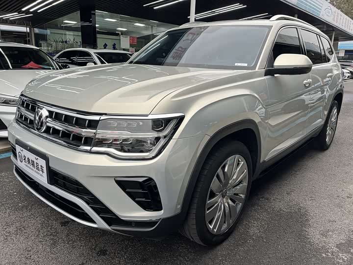 Photo 1 - Volkswagen Teramont Pro