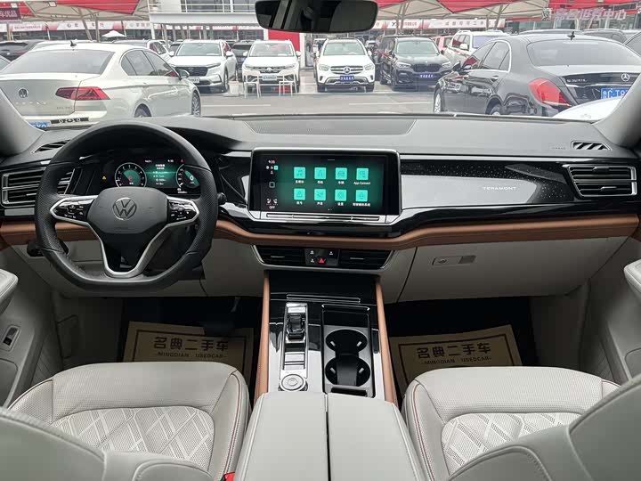 Photo 5 - Volkswagen Teramont Pro