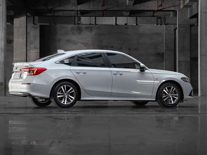 Фото 9 - Honda Civic