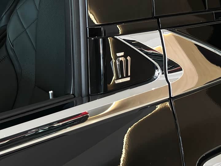 Photo 6 - Toyota Vellfire