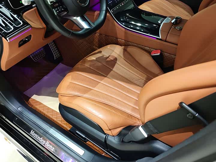 Фото 5 - Mercedes-Benz S-Class