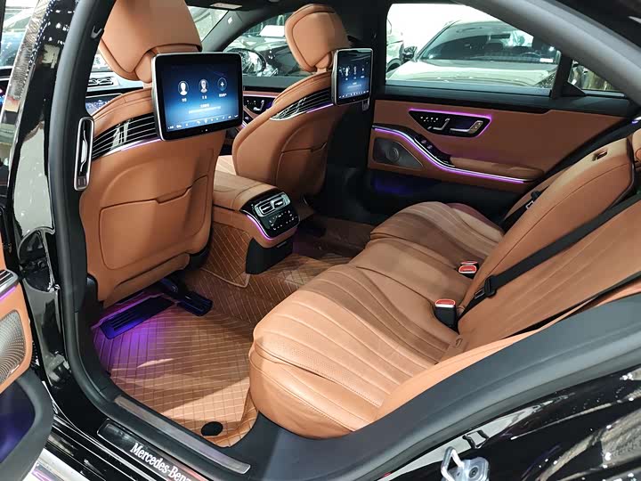 Фото 8 - Mercedes-Benz S-Class