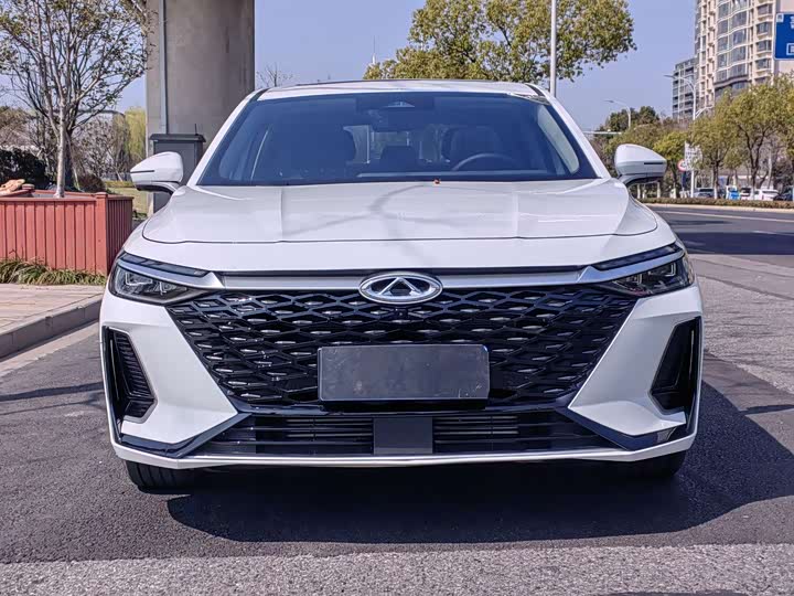 Фото 2 - Chery Arrizo 8