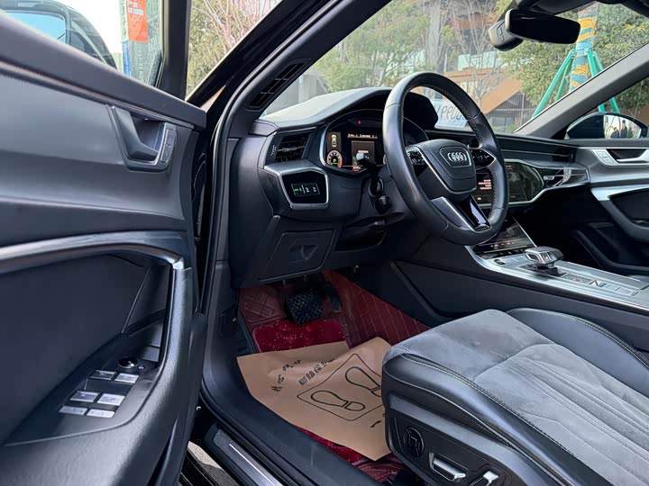 Фото 4 - Audi A6L