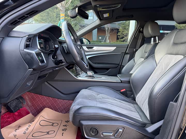 Фото 5 - Audi A6L