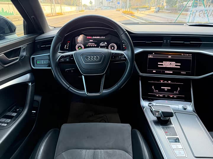 Фото 6 - Audi A6L