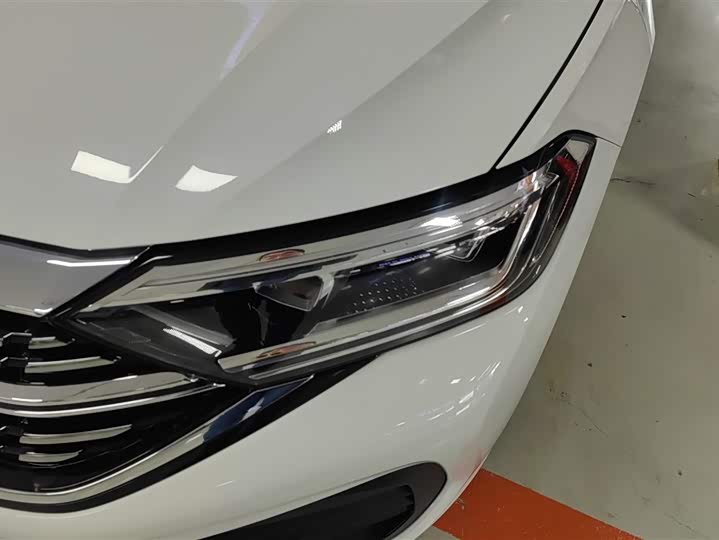 Фото 5 - Volkswagen Sagitar L