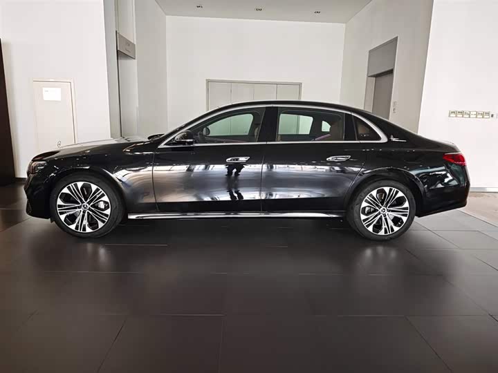 Фото 2 - Mercedes-Benz E-Class Hybrid