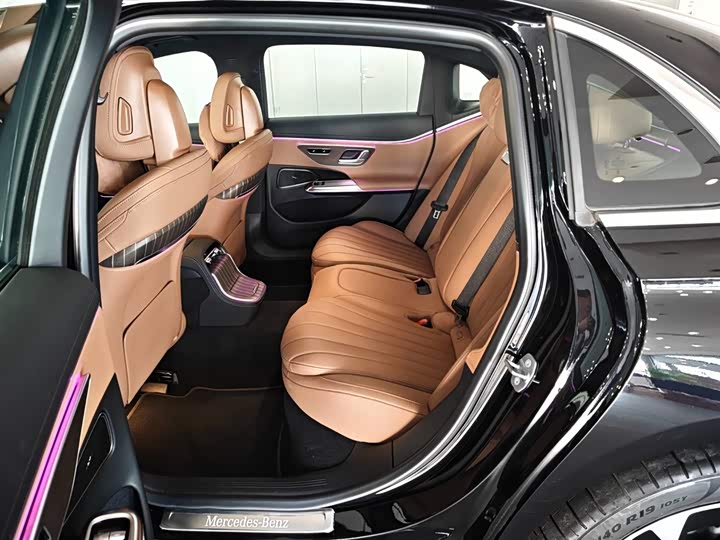 Фото 8 - Mercedes-Benz E-Class Hybrid