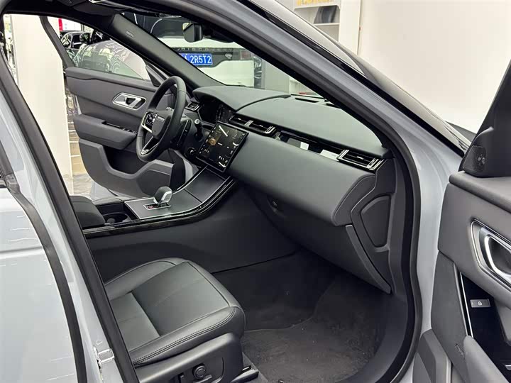 Фото 8 - Land Rover Range Rover Velar