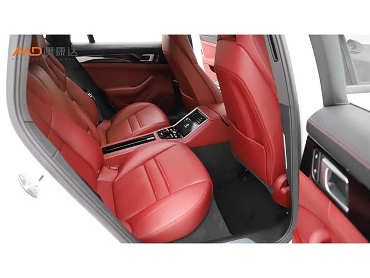 Фото 8 - Porsche Panamera